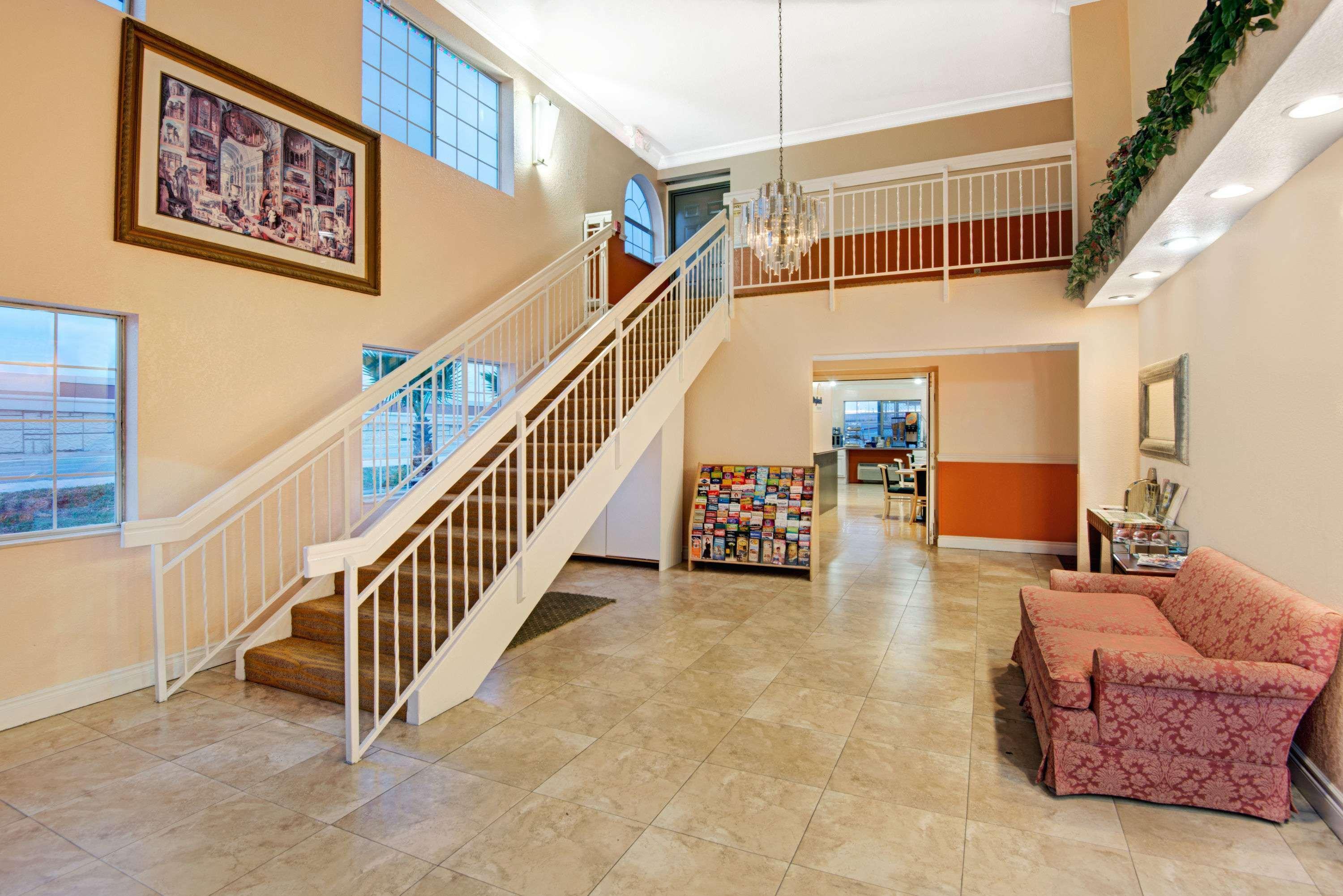 Days Inn By Wyndham San Antonio Airport Εξωτερικό φωτογραφία