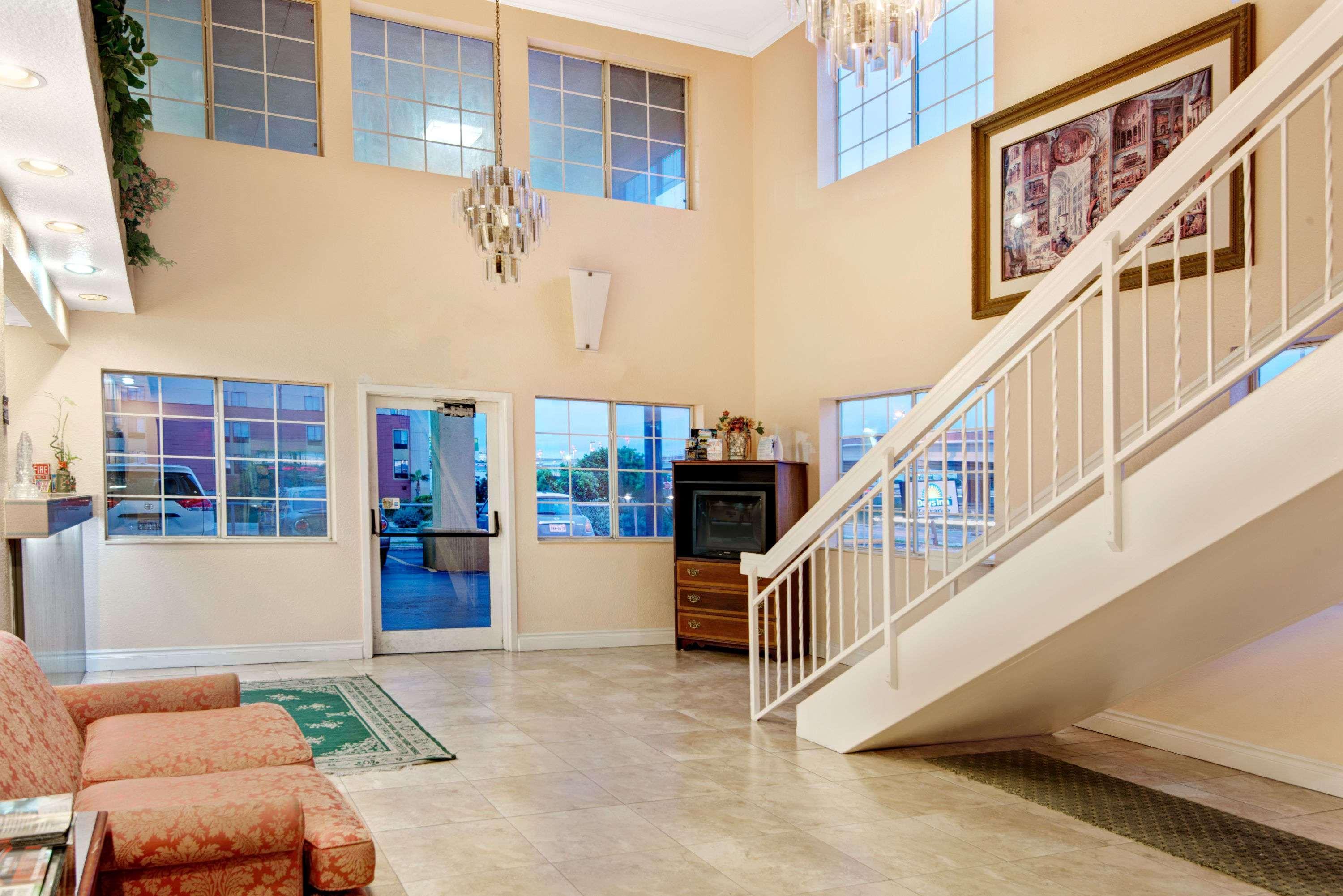 Days Inn By Wyndham San Antonio Airport Εξωτερικό φωτογραφία