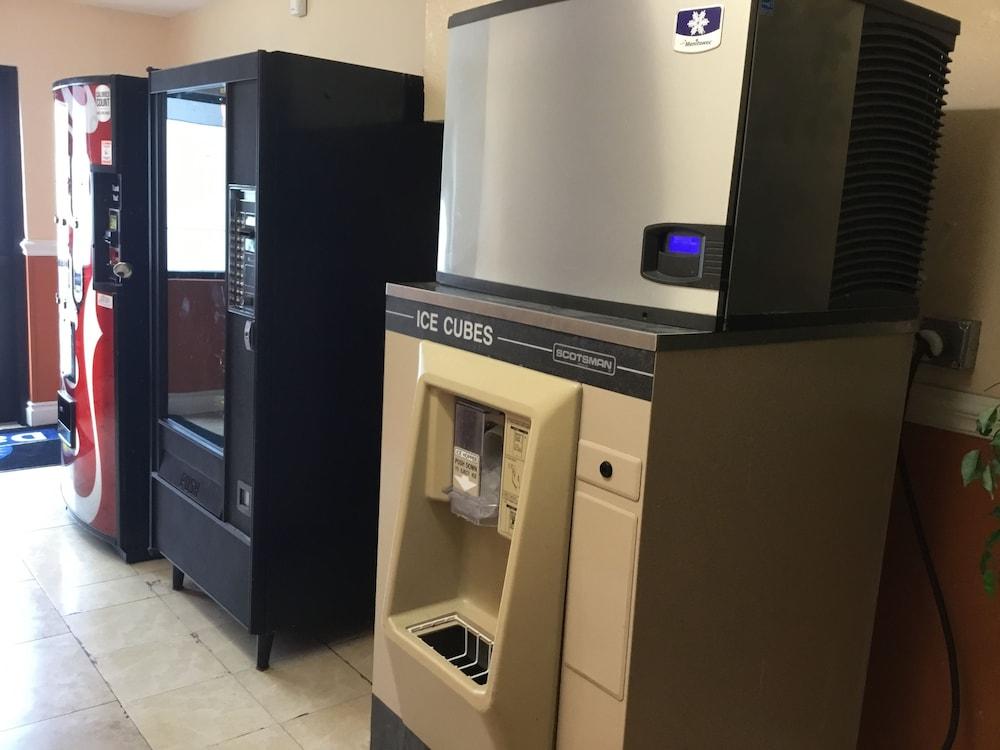 Days Inn By Wyndham San Antonio Airport Εξωτερικό φωτογραφία