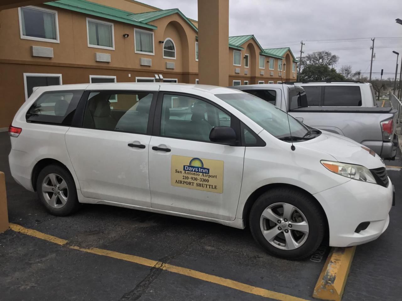 Days Inn By Wyndham San Antonio Airport Εξωτερικό φωτογραφία